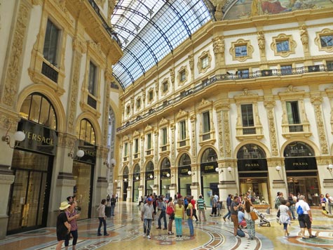 Designer Fashion in Milan Italy - A Shopper's Paradise